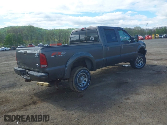 ✅ 2004 Ford F-250 XL • VIN: 1FTNW21L04EB34783 • Lot: 45140354. Wystawiony na IAAI z przebiegiem 205 919 mil. Bezpłatny archiwum sprzedaży aukcyjnych z USA i szczegółowy raport historii pojazdu na DreamBid. Zdjęcie 4.