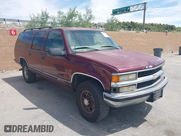 ✅ 1999 Chevrolet Suburban • VIN: 3GNGC26R3XG182796 • Lot: 43031514. Listed on IAAI with 255,808 mi. Free auction sales archive from the USA and detailed vehicle history report at DreamBid. Image 1.