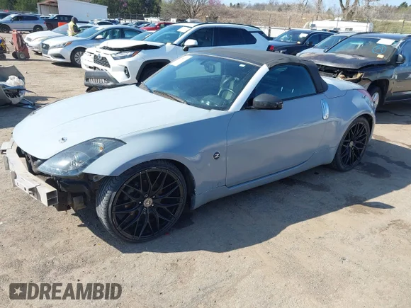 ✅ 2005 Nissan 350Z Touring • VIN: JN1AZ36A55M750427 • Lot: 44584830. Listed on IAAI with 109,732 mi. Free auction sales archive from the USA and detailed vehicle history report at DreamBid. Image 2.