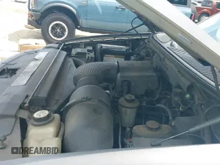 ✅ 2002 Ford F-150 XL • VIN: 1FTRX17W12NA04051 • Lot: 43027436. Listed on IAAI with 495,588 mi. Free auction sales archive from the USA and detailed vehicle history report at DreamBid. Image 19.