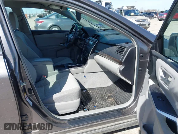 ✅ 2015 Toyota Camry XLE • VIN: 4T1BF1FK5FU034678 • Lot: 44633200. Wystawiony na IAAI z przebiegiem 176 057 mil. Bezpłatny archiwum sprzedaży aukcyjnych z USA i szczegółowy raport historii pojazdu na DreamBid. Zdjęcie 5.