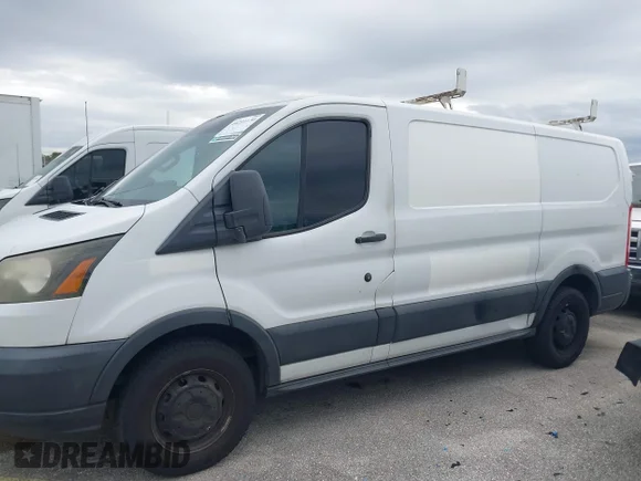 ✅ 2017 Ford Transit • VIN: 1FTYE1ZM6HKA86138 • Лот: 44231130. Опубліковано раніше на IAAI з пробігом 197 342 миль. Безкоштовний доступ до архіву аукціонних продажів зі США та докладний звіт про історію автомобіля на DreamBid. Зображення 6.