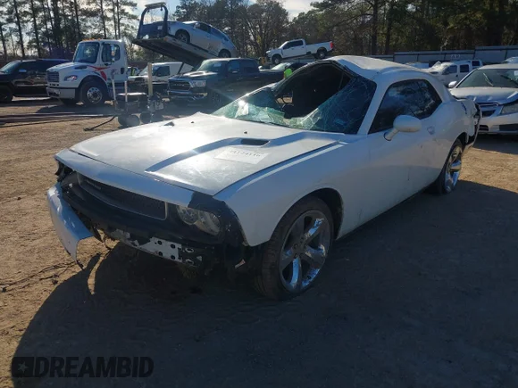 ✅ 2014 Dodge Challenger SXT Plus • VIN: 2C3CDYAG7EH231917 • Лот: 44124116. Опубліковано раніше на IAAI з пробігом 107 694 миль. Безкоштовний доступ до архіву аукціонних продажів зі США та докладний звіт про історію автомобіля на DreamBid. Зображення 2.