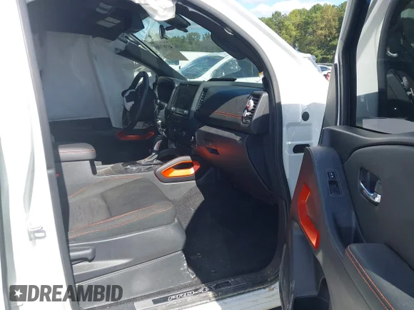 ✅ 2023 Nissan Frontier SV • VIN: 1N6ED1EKXPN630337 • Lot: 43387005. Wystawiony na IAAI z przebiegiem 41 703 mil. Bezpłatny archiwum sprzedaży aukcyjnych z USA i szczegółowy raport historii pojazdu na DreamBid. Zdjęcie 5.