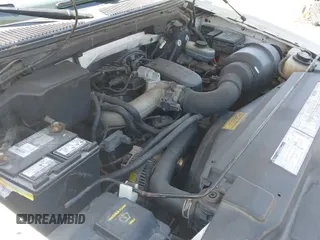 ✅ 1997 Ford F-150 • VIN: 1FTDX1724VKD74696 • Lot: 42720977. Wystawiony na IAAI z przebiegiem 102 130 mil. Bezpłatny archiwum sprzedaży aukcyjnych z USA i szczegółowy raport historii pojazdu na DreamBid. Zdjęcie 20.