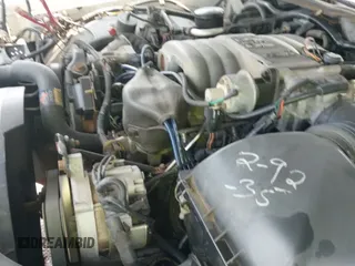 ✅ 1989 Lincoln Town Car • VIN: 1LNBM81F5KY813302 • Lot: 42412831. Wystawiony na IAAI z przebiegiem 76 138 mil. Bezpłatny archiwum sprzedaży aukcyjnych z USA i szczegółowy raport historii pojazdu na DreamBid. Zdjęcie 12.