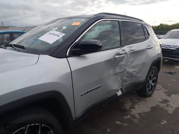 ✅ 2024 Jeep Compass Limited • VIN: 3C4NJDCN9RT129825 • Лот: 44938296. Опубликован ранее на IAAI с пробегом 31 891 миль. Бесплатный доступ к архиву аукционных продаж из США и подробный отчёт об истории автомобиля на DreamBid. Изображение 6.