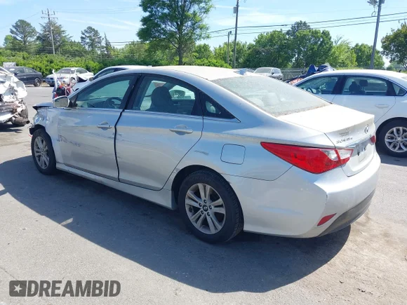 ✅ 2014 Hyundai Sonata GLS • VIN: 5NPEB4AC8EH861887 • Lot: 44862896. Wystawiony na IAAI z przebiegiem 156 454 mil. Bezpłatny archiwum sprzedaży aukcyjnych z USA i szczegółowy raport historii pojazdu na DreamBid. Zdjęcie 3.