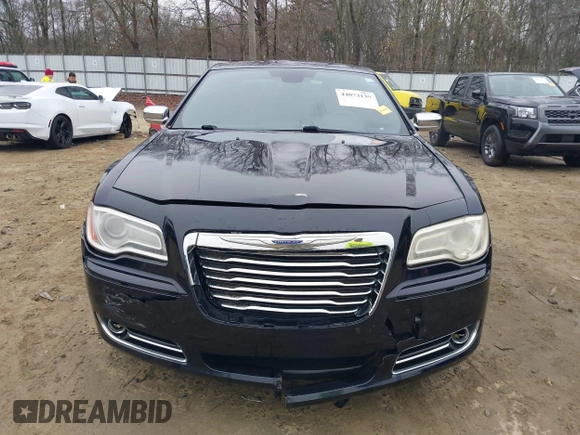 ✅ 2012 Chrysler 300 C • VIN: 2C3CCAETXCH183375 • Lot: 44073139. Wystawiony na IAAI z przebiegiem 166 154 mil. Bezpłatny archiwum sprzedaży aukcyjnych z USA i szczegółowy raport historii pojazdu na DreamBid. Zdjęcie 6.