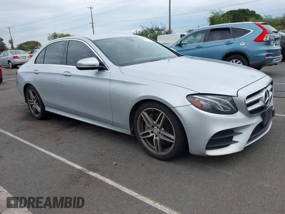 ✅ 2017 Mercedes-Benz E 300 Luxury • VIN: WDDZF4JB5HA067976 • Лот: 44624362. Опубліковано раніше на IAAI з пробігом 116 851 миль. Безкоштовний доступ до архіву аукціонних продажів зі США та докладний звіт про історію автомобіля на DreamBid. Зображення 1.