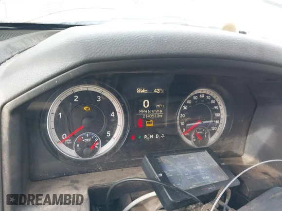✅ 2014 Ram 2500 SLT • VIN: 3C6UR5DLXEG241020 • Lot: 44341723. Listed on IAAI with 214,051 mi. Free auction sales archive from the USA and detailed vehicle history report at DreamBid. Image 7.