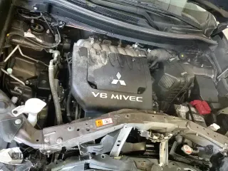 ✅ 2017 Mitsubishi Outlander GT • VIN: JA4JZ4AXXHZ056896 • Lot: 63005565. Listed on Copart with 95,205 mi. Free auction sales archive from the USA and detailed vehicle history report at DreamBid. Image 14.