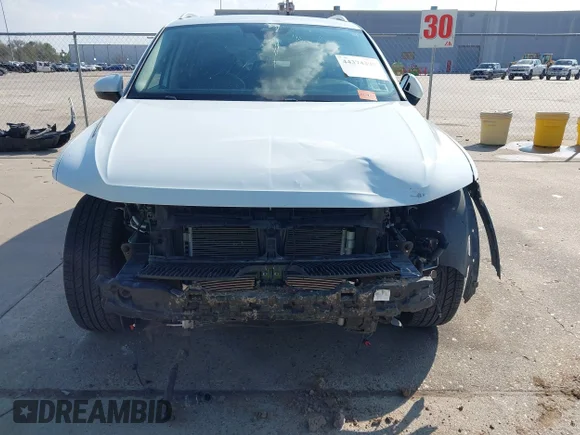 ✅ 2022 Volkswagen Tiguan SE • VIN: 3VV3B7AX4NM046626 • Lot: 44374395. Wystawiony na IAAI z przebiegiem 59 633 mil. Bezpłatny archiwum sprzedaży aukcyjnych z USA i szczegółowy raport historii pojazdu na DreamBid. Zdjęcie 6.