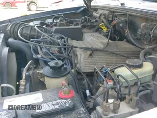 ✅ 2001 Ford Explorer Eddie Bauer • VIN: 1FMDU84P91UB52229 • Лот: 42564910. Опубликован ранее на IAAI с пробегом 202 129 миль. Бесплатный доступ к архиву аукционных продаж из США и подробный отчёт об истории автомобиля на DreamBid. Изображение 19.