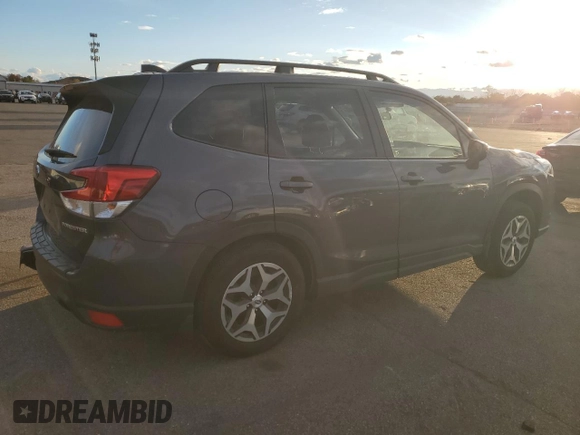 ✅ 2024 Subaru Forester Premium • VIN: JF2SKADC9RH460156 • Lot: 92826965. Wystawiony na Copart z przebiegiem 18 002 mil. Bezpłatny archiwum sprzedaży aukcyjnych z USA i szczegółowy raport historii pojazdu na DreamBid. Zdjęcie 3.