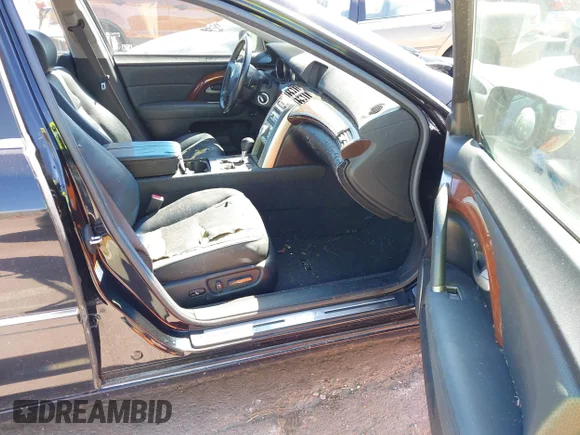 ✅ 2006 Acura RL • VIN: JH4KB16566C004121 • Lot: 43056475. Wystawiony na IAAI z przebiegiem 150 914 mil. Bezpłatny archiwum sprzedaży aukcyjnych z USA i szczegółowy raport historii pojazdu na DreamBid. Zdjęcie 5.