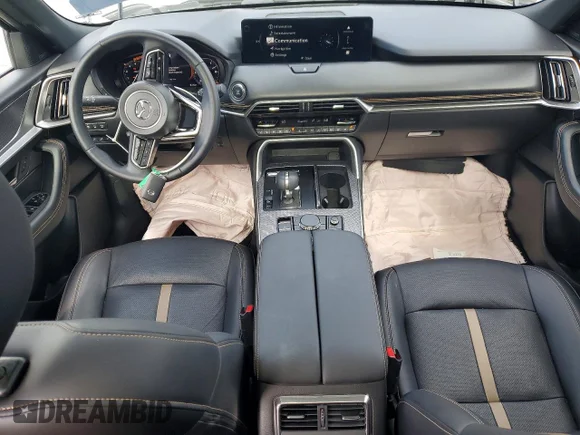✅ 2025 Mazda CX-70 S Premium • VIN: JM3KJDHC3S1112579 • Lot: 52396086. Wystawiony na Copart z przebiegiem 10 155 mil. Bezpłatny archiwum sprzedaży aukcyjnych z USA i szczegółowy raport historii pojazdu na DreamBid. Zdjęcie 8.