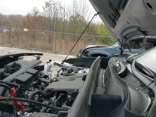 ✅ 2025 Toyota RAV4 XLE • VIN: 2T3W1RFV9SC330556 • Лот: 43722934. Опубликован ранее на IAAI с пробегом 15 637 миль. Бесплатный доступ к архиву аукционных продаж из США и подробный отчёт об истории автомобиля на DreamBid. Изображение 19.