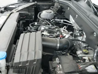 ✅ 2024 Volkswagen Atlas SE • VIN: 1V2WE2CA2RC226112 • Lot: 43300957. Wystawiony na IAAI z przebiegiem 29 026 mil. Bezpłatny archiwum sprzedaży aukcyjnych z USA i szczegółowy raport historii pojazdu na DreamBid. Zdjęcie 21.