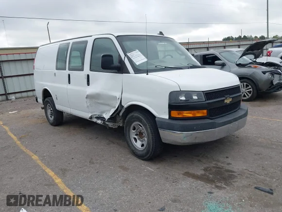 ✅ 2019 Chevrolet Express Cargo • VIN: 1GCWGAFP7K1191669 • Лот: 44508741. Опубликован ранее на IAAI с пробегом 107 278 миль. Бесплатный доступ к архиву аукционных продаж из США и подробный отчёт об истории автомобиля на DreamBid. Изображение 1.