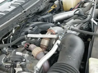 ✅ 2019 Ford F-350 Platinum • VIN: 1FT7W3BT4KED68113 • Lot: 42420899. Wystawiony na IAAI z przebiegiem 240 939 mil. Bezpłatny archiwum sprzedaży aukcyjnych z USA i szczegółowy raport historii pojazdu na DreamBid. Zdjęcie 18.