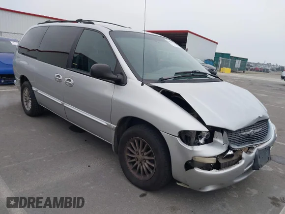✅ 2000 Chrysler Town & Country LX • VIN: 1C4GP44R5YB717634 • Лот: 43821686. Опубликован ранее на IAAI с пробегом 226 299 миль. Бесплатный доступ к архиву аукционных продаж из США и подробный отчёт об истории автомобиля на DreamBid. Изображение 1.