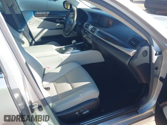✅ 2016 Lexus LS 460 • VIN: JTHBL5EF7G5141332 • Lot: 43207850. Wystawiony na IAAI z przebiegiem 90 505 mil. Bezpłatny archiwum sprzedaży aukcyjnych z USA i szczegółowy raport historii pojazdu na DreamBid. Zdjęcie 5.