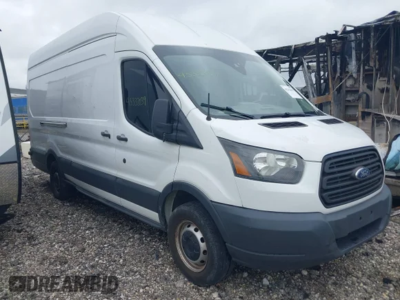 ✅ 2016 Ford Transit Cargo • VIN: 1FTYR3XM6GKA79210 • Lot: 45332039. Wystawiony na IAAI z przebiegiem 178 484 mil. Bezpłatny archiwum sprzedaży aukcyjnych z USA i szczegółowy raport historii pojazdu na DreamBid. Zdjęcie 1.