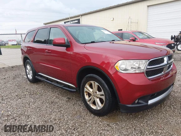 ✅ 2013 Dodge Durango SXT • VIN: 1C4RDHAG2DC675973 • Lot: 45547011. Wystawiony na IAAI z przebiegiem 220 978 mil. Bezpłatny archiwum sprzedaży aukcyjnych z USA i szczegółowy raport historii pojazdu na DreamBid. Zdjęcie 1.