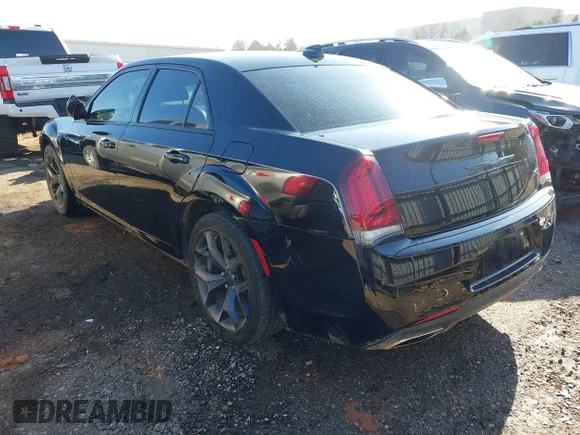 ✅ 2021 Chrysler 300 Touring • VIN: 2C3CCAAGXMH538118 • Lot: 41132685. Wystawiony na IAAI z przebiegiem 91 815 mil. Bezpłatny archiwum sprzedaży aukcyjnych z USA i szczegółowy raport historii pojazdu na DreamBid. Zdjęcie 3.