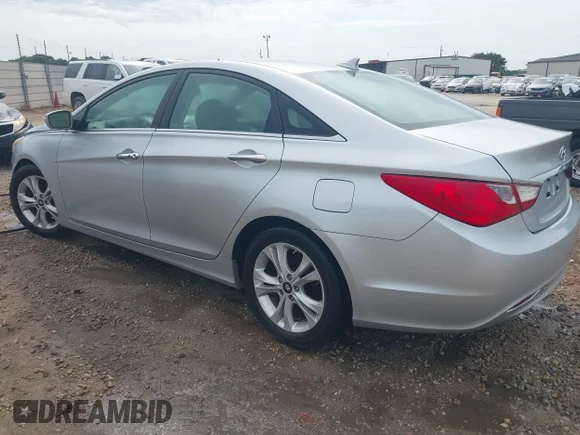 ✅ 2011 Hyundai Sonata SE • VIN: 5NPEC4AC9BH297885 • Lot: 45178844. Wystawiony na IAAI z przebiegiem 190 005 mil. Bezpłatny archiwum sprzedaży aukcyjnych z USA i szczegółowy raport historii pojazdu na DreamBid. Zdjęcie 3.