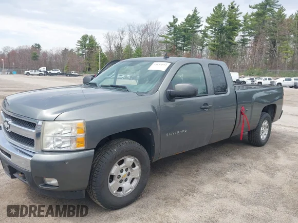 ✅ 2011 Chevrolet Silverado 1500 LT • VIN: 1GCRKSE04BZ383431 • Lot: 44854592. Wystawiony na IAAI z przebiegiem 224 574 mil. Bezpłatny archiwum sprzedaży aukcyjnych z USA i szczegółowy raport historii pojazdu na DreamBid. Zdjęcie 2.