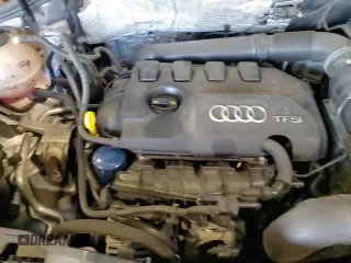 ✅ 2017 Audi Q3 Premium • VIN: WA1ECCFS1HR006916 • Лот: 85907635. Опубликован ранее на Copart с пробегом 81 089 миль. Бесплатный доступ к архиву аукционных продаж из США и подробный отчёт об истории автомобиля на DreamBid. Изображение 16.