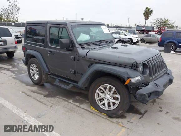 ✅ 2023 Jeep Wrangler Sport S • VIN: 1C4GJXAN0PW653952 • Lot: 44016301. Wystawiony na IAAI z przebiegiem 23 179 mil. Bezpłatny archiwum sprzedaży aukcyjnych z USA i szczegółowy raport historii pojazdu na DreamBid. Zdjęcie 1.