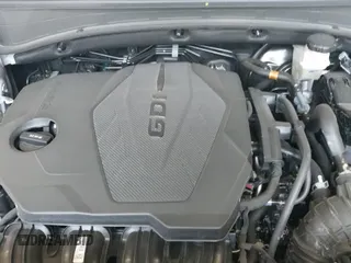 ✅ 2025 Kia Sportage X-Line • VIN: 5XYK6CDF6SG275022 • Lot: 42620661. Wystawiony na IAAI z przebiegiem 5 499 mil. Bezpłatny archiwum sprzedaży aukcyjnych z USA i szczegółowy raport historii pojazdu na DreamBid. Zdjęcie 18.