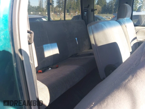 ✅ 1997 Dodge 2500 • VIN: 3B7KF23Z6VM557609 • Lot: 44788431. Wystawiony na IAAI z przebiegiem 255 604 mil. Bezpłatny archiwum sprzedaży aukcyjnych z USA i szczegółowy raport historii pojazdu na DreamBid. Zdjęcie 8.