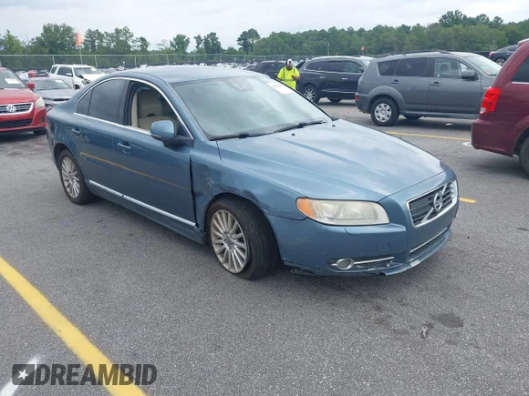 ✅ 2013 Volvo S80 3.2L • VIN: YV1940AS5D1168657 • Lot: 39945438. Wystawiony na IAAI z przebiegiem 249 336 mil. Bezpłatny archiwum sprzedaży aukcyjnych z USA i szczegółowy raport historii pojazdu na DreamBid. Zdjęcie 1.