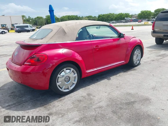 ✅ 2014 Volkswagen Beetle 1.8T • VIN: 3VW517AT6EM814529 • Lot: 45204359. Wystawiony na IAAI z przebiegiem 241 548 mil. Bezpłatny archiwum sprzedaży aukcyjnych z USA i szczegółowy raport historii pojazdu na DreamBid. Zdjęcie 4.