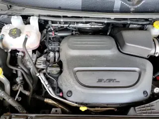 ✅ 2024 Chrysler Pacifica Touring L • VIN: 2C4RC3BG2RR134876 • Lot: 86300535. Wystawiony na Copart z przebiegiem 16 070 mil. Bezpłatny archiwum sprzedaży aukcyjnych z USA i szczegółowy raport historii pojazdu na DreamBid. Zdjęcie 17.