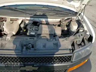 ✅ 2018 Chevrolet Express Cargo • VIN: 1GCWGBFG7J1343714 • Lot: 47981295. Listed on Copart with 80,621 mi. Free auction sales archive from the USA and detailed vehicle history report at DreamBid. Image 13.