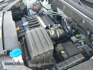 ✅ 2023 Volkswagen Atlas SE • VIN: 1V2KE2CA4PC206052 • Lot: 41577271. Wystawiony na IAAI z przebiegiem 22 575 mil. Bezpłatny archiwum sprzedaży aukcyjnych z USA i szczegółowy raport historii pojazdu na DreamBid. Zdjęcie 20.