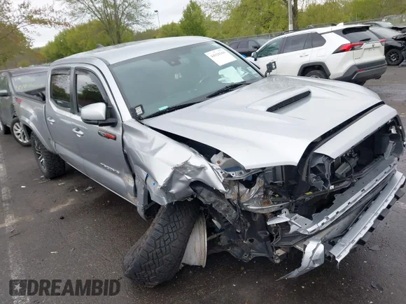 ✅ 2022 Toyota Tacoma TRD Off Road • VIN: 3TMDZ5BN7NM122355 • Lot: 44928160. Wystawiony na IAAI z przebiegiem 74 010 mil. Bezpłatny archiwum sprzedaży aukcyjnych z USA i szczegółowy raport historii pojazdu na DreamBid. Zdjęcie 1.