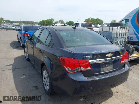 ✅ 2014 Chevrolet Cruze LS • VIN: 1G1PA5SG4E7221062 • Lot: 44838251. Wystawiony na IAAI z przebiegiem 116 405 mil. Bezpłatny archiwum sprzedaży aukcyjnych z USA i szczegółowy raport historii pojazdu na DreamBid. Zdjęcie 3.