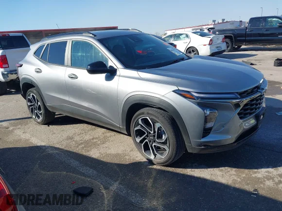 ✅ 2025 Chevrolet Trax 2RS • VIN: KL77LJEP0SC175364 • Lot: 44315572. Listed on IAAI with 13,839 mi. Free auction sales archive from the USA and detailed vehicle history report at DreamBid. Image 1.