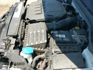 ✅ 2021 Volkswagen Arteon SE • VIN: WVWAR7AN6ME013499 • Lot: 42054628. Wystawiony na IAAI z przebiegiem 64 253 mil. Bezpłatny archiwum sprzedaży aukcyjnych z USA i szczegółowy raport historii pojazdu na DreamBid. Zdjęcie 21.