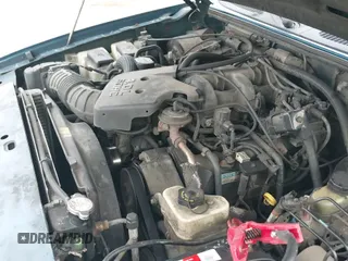 ✅ 2001 Ford Explorer Sport Trac • VIN: 1FMZU67E41UC43963 • Лот: 41681697. Опубликован ранее на IAAI с пробегом 162 610 миль. Бесплатный доступ к архиву аукционных продаж из США и подробный отчёт об истории автомобиля на DreamBid. Изображение 13.