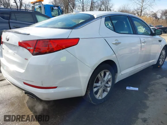 ✅ 2013 Kia Optima LX • VIN: 5XXGM4A74DG115372 • Lot: 44142887. Wystawiony na IAAI z przebiegiem 184 941 mil. Bezpłatny archiwum sprzedaży aukcyjnych z USA i szczegółowy raport historii pojazdu na DreamBid. Zdjęcie 4.