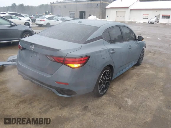 ✅ 2025 Nissan Sentra SR • VIN: 3N1AB8DV5SY222578 • Lot: 44379413. Wystawiony na IAAI z przebiegiem 10 912 mil. Bezpłatny archiwum sprzedaży aukcyjnych z USA i szczegółowy raport historii pojazdu na DreamBid. Zdjęcie 4.