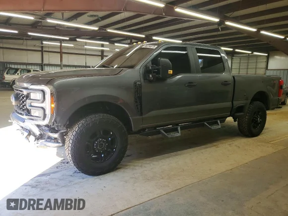✅ 2023 Ford F-250 XL • VIN: 1FT8W2BAXPED16215 • Lot: 98234075. Listed on Copart with 111,420 mi. Free auction sales archive from the USA and detailed vehicle history report at DreamBid. Image 1.