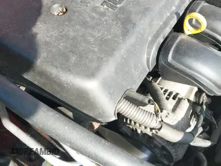 ✅ 2006 Toyota Matrix STD • VIN: 2T1LR32EX6C552164 • Lot: 42806393. Listed on IAAI with 209,384 mi. Free auction sales archive from the USA and detailed vehicle history report at DreamBid. Image 13.